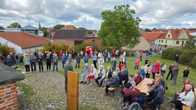 Viele interessierte Besucher.