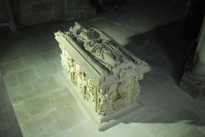 Das Hochgrab der Königin Editha von 1510 nach dem Ende der Grabung im Jahre 2010
@Claudia Hartung