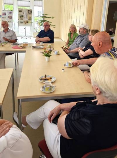 Kulturinteressierte beim ersten Literaturtreff im Bürgerhaus Jerichow