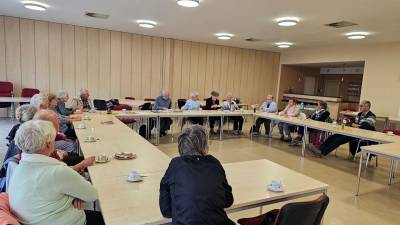 Kulturinteressierte beim zweiten Literaturtreff im B?rgerhaus Jerichow