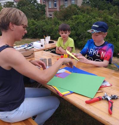 Kinder bastelten den 