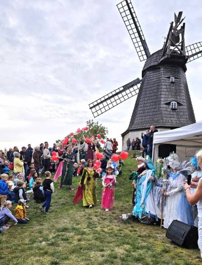 Einmarsch der Schlossfest-Theatergruppe Gieboldehausen